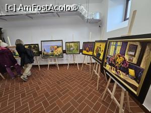 [P22] Expozitia de pictura- David Croitor » foto by DOINITA
 - 
<span class="allrVoted glyphicon glyphicon-heart hidden" id="av1404772"></span>
<a class="m-l-10 hidden" id="sv1404772" onclick="voting_Foto_DelVot(,1404772,1782)" role="button">șterge vot <span class="glyphicon glyphicon-remove"></span></a>
<a id="v91404772" class=" c-red"  onclick="voting_Foto_SetVot(1404772)" role="button"><span class="glyphicon glyphicon-heart-empty"></span> <b>LIKE</b> = Votează poza</a> <img class="hidden"  id="f1404772W9" src="/imagini/loader.gif" border="0" /><span class="AjErrMes hidden" id="e1404772ErM"></span>