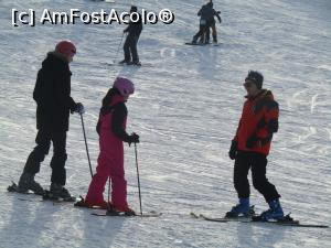 [P02] La scoala... de ski » foto by roxi-nico
 - 
<span class="allrVoted glyphicon glyphicon-heart hidden" id="av944000"></span>
<a class="m-l-10 hidden" id="sv944000" onclick="voting_Foto_DelVot(,944000,1782)" role="button">șterge vot <span class="glyphicon glyphicon-remove"></span></a>
<a id="v9944000" class=" c-red"  onclick="voting_Foto_SetVot(944000)" role="button"><span class="glyphicon glyphicon-heart-empty"></span> <b>LIKE</b> = Votează poza</a> <img class="hidden"  id="f944000W9" src="/imagini/loader.gif" border="0" /><span class="AjErrMes hidden" id="e944000ErM"></span>