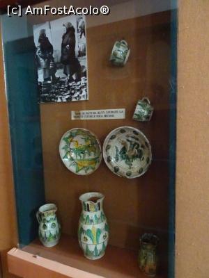 [P22] Ceramică tip Kuty. » foto by tata123 🔱
 - 
<span class="allrVoted glyphicon glyphicon-heart hidden" id="av1258893"></span>
<a class="m-l-10 hidden" id="sv1258893" onclick="voting_Foto_DelVot(,1258893,1782)" role="button">șterge vot <span class="glyphicon glyphicon-remove"></span></a>
<a id="v91258893" class=" c-red"  onclick="voting_Foto_SetVot(1258893)" role="button"><span class="glyphicon glyphicon-heart-empty"></span> <b>LIKE</b> = Votează poza</a> <img class="hidden"  id="f1258893W9" src="/imagini/loader.gif" border="0" /><span class="AjErrMes hidden" id="e1258893ErM"></span>