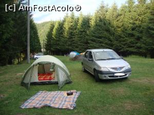 [P26] Gata! Ne-am instalat tabăra! Pe malul lacului Vidraru, aproape de Cabana Cumpăna.  » foto by Floryn81
 - 
<span class="allrVoted glyphicon glyphicon-heart hidden" id="av886340"></span>
<a class="m-l-10 hidden" id="sv886340" onclick="voting_Foto_DelVot(,886340,1790)" role="button">șterge vot <span class="glyphicon glyphicon-remove"></span></a>
<a id="v9886340" class=" c-red"  onclick="voting_Foto_SetVot(886340)" role="button"><span class="glyphicon glyphicon-heart-empty"></span> <b>LIKE</b> = Votează poza</a> <img class="hidden"  id="f886340W9" src="/imagini/loader.gif" border="0" /><span class="AjErrMes hidden" id="e886340ErM"></span>