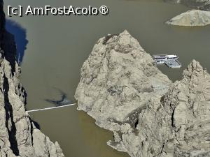 [P49] Barajul Vidrarul și ce a mai rămas din lac, se vede platforma de transport pentru muncitori în dreapta... dar și pete de motorină deversată în urma unui incident... » foto by mprofeanu
 - 
<span class="allrVoted glyphicon glyphicon-heart hidden" id="av1521330"></span>
<a class="m-l-10 hidden" id="sv1521330" onclick="voting_Foto_DelVot(,1521330,1790)" role="button">șterge vot <span class="glyphicon glyphicon-remove"></span></a>
<a id="v91521330" class=" c-red"  onclick="voting_Foto_SetVot(1521330)" role="button"><span class="glyphicon glyphicon-heart-empty"></span> <b>LIKE</b> = Votează poza</a> <img class="hidden"  id="f1521330W9" src="/imagini/loader.gif" border="0" /><span class="AjErrMes hidden" id="e1521330ErM"></span>