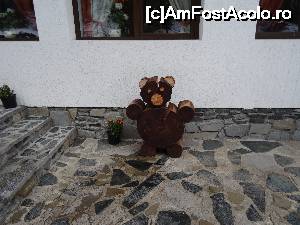 [P15] Ursuletul de la 'Conacul Ursului' » foto by simon_niculae
 - 
<span class="allrVoted glyphicon glyphicon-heart hidden" id="av698057"></span>
<a class="m-l-10 hidden" id="sv698057" onclick="voting_Foto_DelVot(,698057,1790)" role="button">șterge vot <span class="glyphicon glyphicon-remove"></span></a>
<a id="v9698057" class=" c-red"  onclick="voting_Foto_SetVot(698057)" role="button"><span class="glyphicon glyphicon-heart-empty"></span> <b>LIKE</b> = Votează poza</a> <img class="hidden"  id="f698057W9" src="/imagini/loader.gif" border="0" /><span class="AjErrMes hidden" id="e698057ErM"></span>