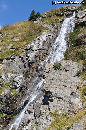 [P03] O cascada » foto by andreea_c
 - 
<span class="allrVoted glyphicon glyphicon-heart hidden" id="av570470"></span>
<a class="m-l-10 hidden" id="sv570470" onclick="voting_Foto_DelVot(,570470,1790)" role="button">șterge vot <span class="glyphicon glyphicon-remove"></span></a>
<a id="v9570470" class=" c-red"  onclick="voting_Foto_SetVot(570470)" role="button"><span class="glyphicon glyphicon-heart-empty"></span> <b>LIKE</b> = Votează poza</a> <img class="hidden"  id="f570470W9" src="/imagini/loader.gif" border="0" /><span class="AjErrMes hidden" id="e570470ErM"></span>