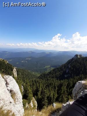 [P02] Vedere panoramica peste munti.  » foto by calatorul
 - 
<span class="allrVoted glyphicon glyphicon-heart hidden" id="av1100597"></span>
<a class="m-l-10 hidden" id="sv1100597" onclick="voting_Foto_DelVot(,1100597,1790)" role="button">șterge vot <span class="glyphicon glyphicon-remove"></span></a>
<a id="v91100597" class=" c-red"  onclick="voting_Foto_SetVot(1100597)" role="button"><span class="glyphicon glyphicon-heart-empty"></span> <b>LIKE</b> = Votează poza</a> <img class="hidden"  id="f1100597W9" src="/imagini/loader.gif" border="0" /><span class="AjErrMes hidden" id="e1100597ErM"></span>