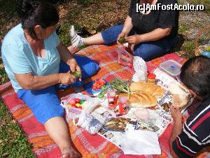 [P05] Pregatiri pentru masa din a doua zi de Paste.  » foto by liviu49
 - 
<span class="allrVoted glyphicon glyphicon-heart hidden" id="av679079"></span>
<a class="m-l-10 hidden" id="sv679079" onclick="voting_Foto_DelVot(,679079,1790)" role="button">șterge vot <span class="glyphicon glyphicon-remove"></span></a>
<a id="v9679079" class=" c-red"  onclick="voting_Foto_SetVot(679079)" role="button"><span class="glyphicon glyphicon-heart-empty"></span> <b>LIKE</b> = Votează poza</a> <img class="hidden"  id="f679079W9" src="/imagini/loader.gif" border="0" /><span class="AjErrMes hidden" id="e679079ErM"></span>