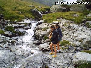 [P20] Mami si fi-mea, inghetate de frig, dar indura chinul pentru o poza reusita.  » foto by vega06
 - 
<span class="allrVoted glyphicon glyphicon-heart hidden" id="av570958"></span>
<a class="m-l-10 hidden" id="sv570958" onclick="voting_Foto_DelVot(,570958,1790)" role="button">șterge vot <span class="glyphicon glyphicon-remove"></span></a>
<a id="v9570958" class=" c-red"  onclick="voting_Foto_SetVot(570958)" role="button"><span class="glyphicon glyphicon-heart-empty"></span> <b>LIKE</b> = Votează poza</a> <img class="hidden"  id="f570958W9" src="/imagini/loader.gif" border="0" /><span class="AjErrMes hidden" id="e570958ErM"></span>