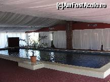 [P38] Frumoasa si limpede(a) piscina interioara » foto by dananecula*
 - 
<span class="allrVoted glyphicon glyphicon-heart hidden" id="av162433"></span>
<a class="m-l-10 hidden" id="sv162433" onclick="voting_Foto_DelVot(,162433,1798)" role="button">șterge vot <span class="glyphicon glyphicon-remove"></span></a>
<a id="v9162433" class=" c-red"  onclick="voting_Foto_SetVot(162433)" role="button"><span class="glyphicon glyphicon-heart-empty"></span> <b>LIKE</b> = Votează poza</a> <img class="hidden"  id="f162433W9" src="/imagini/loader.gif" border="0" /><span class="AjErrMes hidden" id="e162433ErM"></span>