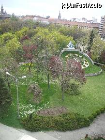 [P14] Vedere de la fereastra camerei - Ceasul Floral » foto by Lumis66
 - 
<span class="allrVoted glyphicon glyphicon-heart hidden" id="av198467"></span>
<a class="m-l-10 hidden" id="sv198467" onclick="voting_Foto_DelVot(,198467,1802)" role="button">șterge vot <span class="glyphicon glyphicon-remove"></span></a>
<a id="v9198467" class=" c-red"  onclick="voting_Foto_SetVot(198467)" role="button"><span class="glyphicon glyphicon-heart-empty"></span> <b>LIKE</b> = Votează poza</a> <img class="hidden"  id="f198467W9" src="/imagini/loader.gif" border="0" /><span class="AjErrMes hidden" id="e198467ErM"></span>