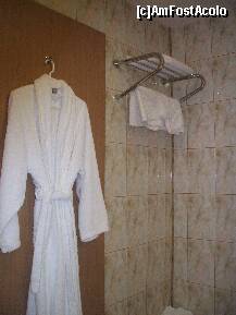 [P08] Hotel Continental - halatul...cat e halatul?? » foto by Lumis66
 - 
<span class="allrVoted glyphicon glyphicon-heart hidden" id="av198461"></span>
<a class="m-l-10 hidden" id="sv198461" onclick="voting_Foto_DelVot(,198461,1802)" role="button">șterge vot <span class="glyphicon glyphicon-remove"></span></a>
<a id="v9198461" class=" c-red"  onclick="voting_Foto_SetVot(198461)" role="button"><span class="glyphicon glyphicon-heart-empty"></span> <b>LIKE</b> = Votează poza</a> <img class="hidden"  id="f198461W9" src="/imagini/loader.gif" border="0" /><span class="AjErrMes hidden" id="e198461ErM"></span>