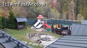 [P17] locul de joacă situat în lateralul hotelului » foto by silvia tudoran
 - 
<span class="allrVoted glyphicon glyphicon-heart hidden" id="av1031189"></span>
<a class="m-l-10 hidden" id="sv1031189" onclick="voting_Foto_DelVot(,1031189,1823)" role="button">șterge vot <span class="glyphicon glyphicon-remove"></span></a>
<a id="v91031189" class=" c-red"  onclick="voting_Foto_SetVot(1031189)" role="button"><span class="glyphicon glyphicon-heart-empty"></span> <b>LIKE</b> = Votează poza</a> <img class="hidden"  id="f1031189W9" src="/imagini/loader.gif" border="0" /><span class="AjErrMes hidden" id="e1031189ErM"></span>
