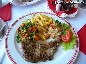 [P10] O friptura cu garnituri... ok » foto by VALERIO
 - 
<span class="allrVoted glyphicon glyphicon-heart hidden" id="av538139"></span>
<a class="m-l-10 hidden" id="sv538139" onclick="voting_Foto_DelVot(,538139,1830)" role="button">șterge vot <span class="glyphicon glyphicon-remove"></span></a>
<a id="v9538139" class=" c-red"  onclick="voting_Foto_SetVot(538139)" role="button"><span class="glyphicon glyphicon-heart-empty"></span> <b>LIKE</b> = Votează poza</a> <img class="hidden"  id="f538139W9" src="/imagini/loader.gif" border="0" /><span class="AjErrMes hidden" id="e538139ErM"></span>