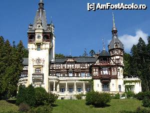 [P01] Castelul Peles in septembrie » foto by Tucu2009
 - 
<span class="allrVoted glyphicon glyphicon-heart hidden" id="av445677"></span>
<a class="m-l-10 hidden" id="sv445677" onclick="voting_Foto_DelVot(,445677,1833)" role="button">șterge vot <span class="glyphicon glyphicon-remove"></span></a>
<a id="v9445677" class=" c-red"  onclick="voting_Foto_SetVot(445677)" role="button"><span class="glyphicon glyphicon-heart-empty"></span> <b>LIKE</b> = Votează poza</a> <img class="hidden"  id="f445677W9" src="/imagini/loader.gif" border="0" /><span class="AjErrMes hidden" id="e445677ErM"></span>