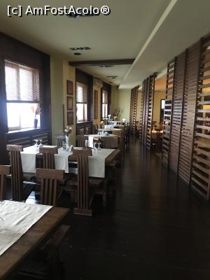 [P40] Restaurant Oasis » foto by krisstinna
 - 
<span class="allrVoted glyphicon glyphicon-heart hidden" id="av1041418"></span>
<a class="m-l-10 hidden" id="sv1041418" onclick="voting_Foto_DelVot(,1041418,1839)" role="button">șterge vot <span class="glyphicon glyphicon-remove"></span></a>
<a id="v91041418" class=" c-red"  onclick="voting_Foto_SetVot(1041418)" role="button"><span class="glyphicon glyphicon-heart-empty"></span> <b>LIKE</b> = Votează poza</a> <img class="hidden"  id="f1041418W9" src="/imagini/loader.gif" border="0" /><span class="AjErrMes hidden" id="e1041418ErM"></span>