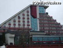 [P08] Hotelul Piatra Mare, impunator si maiestuos, vedere din spate » foto by dananecula*
 - 
<span class="allrVoted glyphicon glyphicon-heart hidden" id="av51922"></span>
<a class="m-l-10 hidden" id="sv51922" onclick="voting_Foto_DelVot(,51922,1841)" role="button">șterge vot <span class="glyphicon glyphicon-remove"></span></a>
<a id="v951922" class=" c-red"  onclick="voting_Foto_SetVot(51922)" role="button"><span class="glyphicon glyphicon-heart-empty"></span> <b>LIKE</b> = Votează poza</a> <img class="hidden"  id="f51922W9" src="/imagini/loader.gif" border="0" /><span class="AjErrMes hidden" id="e51922ErM"></span>