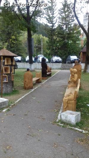 [P45] parcul cu sculpturi din lemn » foto by Yolanda
 - 
<span class="allrVoted glyphicon glyphicon-heart hidden" id="av1018539"></span>
<a class="m-l-10 hidden" id="sv1018539" onclick="voting_Foto_DelVot(,1018539,1845)" role="button">șterge vot <span class="glyphicon glyphicon-remove"></span></a>
<a id="v91018539" class=" c-red"  onclick="voting_Foto_SetVot(1018539)" role="button"><span class="glyphicon glyphicon-heart-empty"></span> <b>LIKE</b> = Votează poza</a> <img class="hidden"  id="f1018539W9" src="/imagini/loader.gif" border="0" /><span class="AjErrMes hidden" id="e1018539ErM"></span>