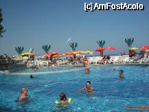 [P06] Piscina » foto by Zoazore
 - 
<span class="allrVoted glyphicon glyphicon-heart hidden" id="av333656"></span>
<a class="m-l-10 hidden" id="sv333656" onclick="voting_Foto_DelVot(,333656,1849)" role="button">șterge vot <span class="glyphicon glyphicon-remove"></span></a>
<a id="v9333656" class=" c-red"  onclick="voting_Foto_SetVot(333656)" role="button"><span class="glyphicon glyphicon-heart-empty"></span> <b>LIKE</b> = Votează poza</a> <img class="hidden"  id="f333656W9" src="/imagini/loader.gif" border="0" /><span class="AjErrMes hidden" id="e333656ErM"></span>