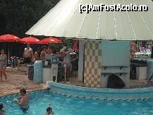 [P06] barul de la piscina » foto by danette*
 - 
<span class="allrVoted glyphicon glyphicon-heart hidden" id="av460559"></span>
<a class="m-l-10 hidden" id="sv460559" onclick="voting_Foto_DelVot(,460559,1851)" role="button">șterge vot <span class="glyphicon glyphicon-remove"></span></a>
<a id="v9460559" class=" c-red"  onclick="voting_Foto_SetVot(460559)" role="button"><span class="glyphicon glyphicon-heart-empty"></span> <b>LIKE</b> = Votează poza</a> <img class="hidden"  id="f460559W9" src="/imagini/loader.gif" border="0" /><span class="AjErrMes hidden" id="e460559ErM"></span>