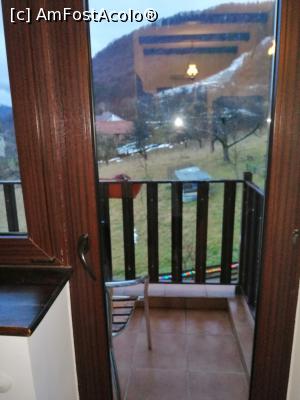[P38] Din camera, spre balcon » foto by MaraMura
 - 
<span class="allrVoted glyphicon glyphicon-heart hidden" id="av1271530"></span>
<a class="m-l-10 hidden" id="sv1271530" onclick="voting_Foto_DelVot(,1271530,1865)" role="button">șterge vot <span class="glyphicon glyphicon-remove"></span></a>
<a id="v91271530" class=" c-red"  onclick="voting_Foto_SetVot(1271530)" role="button"><span class="glyphicon glyphicon-heart-empty"></span> <b>LIKE</b> = Votează poza</a> <img class="hidden"  id="f1271530W9" src="/imagini/loader.gif" border="0" /><span class="AjErrMes hidden" id="e1271530ErM"></span>
