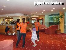 [P14] Echipa de animatie ocupandu-se de fiica-mea , singurul copil din hotel in prima zi » foto by corinne
 - 
<span class="allrVoted glyphicon glyphicon-heart hidden" id="av78128"></span>
<a class="m-l-10 hidden" id="sv78128" onclick="voting_Foto_DelVot(,78128,1866)" role="button">șterge vot <span class="glyphicon glyphicon-remove"></span></a>
<a id="v978128" class=" c-red"  onclick="voting_Foto_SetVot(78128)" role="button"><span class="glyphicon glyphicon-heart-empty"></span> <b>LIKE</b> = Votează poza</a> <img class="hidden"  id="f78128W9" src="/imagini/loader.gif" border="0" /><span class="AjErrMes hidden" id="e78128ErM"></span>