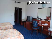 [P05] In camera: sub televizor se afla minibarul. » foto by corinne
 - 
<span class="allrVoted glyphicon glyphicon-heart hidden" id="av78115"></span>
<a class="m-l-10 hidden" id="sv78115" onclick="voting_Foto_DelVot(,78115,1866)" role="button">șterge vot <span class="glyphicon glyphicon-remove"></span></a>
<a id="v978115" class=" c-red"  onclick="voting_Foto_SetVot(78115)" role="button"><span class="glyphicon glyphicon-heart-empty"></span> <b>LIKE</b> = Votează poza</a> <img class="hidden"  id="f78115W9" src="/imagini/loader.gif" border="0" /><span class="AjErrMes hidden" id="e78115ErM"></span>