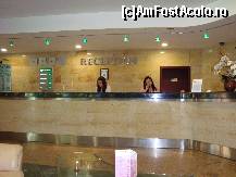 [P09] Receptia si receptionerele zambitoare de la hotel » foto by corinne
 - 
<span class="allrVoted glyphicon glyphicon-heart hidden" id="av78123"></span>
<a class="m-l-10 hidden" id="sv78123" onclick="voting_Foto_DelVot(,78123,1866)" role="button">șterge vot <span class="glyphicon glyphicon-remove"></span></a>
<a id="v978123" class=" c-red"  onclick="voting_Foto_SetVot(78123)" role="button"><span class="glyphicon glyphicon-heart-empty"></span> <b>LIKE</b> = Votează poza</a> <img class="hidden"  id="f78123W9" src="/imagini/loader.gif" border="0" /><span class="AjErrMes hidden" id="e78123ErM"></span>