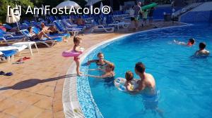 [P08] Una din piscine » foto by adrianaglogo
 - 
<span class="allrVoted glyphicon glyphicon-heart hidden" id="av1004749"></span>
<a class="m-l-10 hidden" id="sv1004749" onclick="voting_Foto_DelVot(,1004749,1867)" role="button">șterge vot <span class="glyphicon glyphicon-remove"></span></a>
<a id="v91004749" class=" c-red"  onclick="voting_Foto_SetVot(1004749)" role="button"><span class="glyphicon glyphicon-heart-empty"></span> <b>LIKE</b> = Votează poza</a> <img class="hidden"  id="f1004749W9" src="/imagini/loader.gif" border="0" /><span class="AjErrMes hidden" id="e1004749ErM"></span>