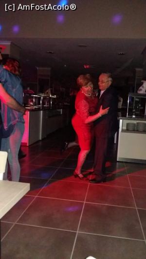 [P15] Florin la dans la varsta de 72 ani » foto by marival
 - 
<span class="allrVoted glyphicon glyphicon-heart hidden" id="av962865"></span>
<a class="m-l-10 hidden" id="sv962865" onclick="voting_Foto_DelVot(,962865,1869)" role="button">șterge vot <span class="glyphicon glyphicon-remove"></span></a>
<a id="v9962865" class=" c-red"  onclick="voting_Foto_SetVot(962865)" role="button"><span class="glyphicon glyphicon-heart-empty"></span> <b>LIKE</b> = Votează poza</a> <img class="hidden"  id="f962865W9" src="/imagini/loader.gif" border="0" /><span class="AjErrMes hidden" id="e962865ErM"></span>