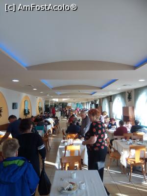 [P12] Restaurantul » foto by Razvan0606
 - 
<span class="allrVoted glyphicon glyphicon-heart hidden" id="av823154"></span>
<a class="m-l-10 hidden" id="sv823154" onclick="voting_Foto_DelVot(,823154,1869)" role="button">șterge vot <span class="glyphicon glyphicon-remove"></span></a>
<a id="v9823154" class=" c-red"  onclick="voting_Foto_SetVot(823154)" role="button"><span class="glyphicon glyphicon-heart-empty"></span> <b>LIKE</b> = Votează poza</a> <img class="hidden"  id="f823154W9" src="/imagini/loader.gif" border="0" /><span class="AjErrMes hidden" id="e823154ErM"></span>