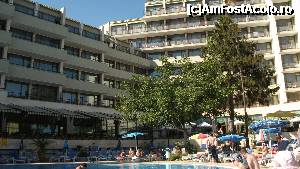 [P04] Hotelul vazut de la piscina » foto by Alice_mihaela
 - 
<span class="allrVoted glyphicon glyphicon-heart hidden" id="av366647"></span>
<a class="m-l-10 hidden" id="sv366647" onclick="voting_Foto_DelVot(,366647,1871)" role="button">șterge vot <span class="glyphicon glyphicon-remove"></span></a>
<a id="v9366647" class=" c-red"  onclick="voting_Foto_SetVot(366647)" role="button"><span class="glyphicon glyphicon-heart-empty"></span> <b>LIKE</b> = Votează poza</a> <img class="hidden"  id="f366647W9" src="/imagini/loader.gif" border="0" /><span class="AjErrMes hidden" id="e366647ErM"></span>
