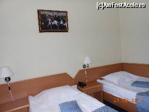 [P14] Hotel Belvedere - Predeal. O parte din dotările camerei 108.  » foto by iulianic
 - 
<span class="allrVoted glyphicon glyphicon-heart hidden" id="av606697"></span>
<a class="m-l-10 hidden" id="sv606697" onclick="voting_Foto_DelVot(,606697,1883)" role="button">șterge vot <span class="glyphicon glyphicon-remove"></span></a>
<a id="v9606697" class=" c-red"  onclick="voting_Foto_SetVot(606697)" role="button"><span class="glyphicon glyphicon-heart-empty"></span> <b>LIKE</b> = Votează poza</a> <img class="hidden"  id="f606697W9" src="/imagini/loader.gif" border="0" /><span class="AjErrMes hidden" id="e606697ErM"></span>