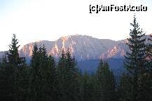 [P04] Vedere din balcon, dis de dimineata, cind incepea soarele sa se inalte de dupa crestele muntilor. » foto by Chloe
 - 
<span class="allrVoted glyphicon glyphicon-heart hidden" id="av162150"></span>
<a class="m-l-10 hidden" id="sv162150" onclick="voting_Foto_DelVot(,162150,1883)" role="button">șterge vot <span class="glyphicon glyphicon-remove"></span></a>
<a id="v9162150" class=" c-red"  onclick="voting_Foto_SetVot(162150)" role="button"><span class="glyphicon glyphicon-heart-empty"></span> <b>LIKE</b> = Votează poza</a> <img class="hidden"  id="f162150W9" src="/imagini/loader.gif" border="0" /><span class="AjErrMes hidden" id="e162150ErM"></span>