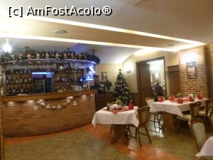 [P34] 33. Barul restaurantului. » foto by doinafil
 - 
<span class="allrVoted glyphicon glyphicon-heart hidden" id="av1272190"></span>
<a class="m-l-10 hidden" id="sv1272190" onclick="voting_Foto_DelVot(,1272190,1889)" role="button">șterge vot <span class="glyphicon glyphicon-remove"></span></a>
<a id="v91272190" class=" c-red"  onclick="voting_Foto_SetVot(1272190)" role="button"><span class="glyphicon glyphicon-heart-empty"></span> <b>LIKE</b> = Votează poza</a> <img class="hidden"  id="f1272190W9" src="/imagini/loader.gif" border="0" /><span class="AjErrMes hidden" id="e1272190ErM"></span>