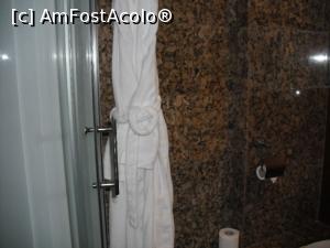 [P20] Aveam și halat!  » foto by Zoazore
 - 
<span class="allrVoted glyphicon glyphicon-heart hidden" id="av736764"></span>
<a class="m-l-10 hidden" id="sv736764" onclick="voting_Foto_DelVot(,736764,1913)" role="button">șterge vot <span class="glyphicon glyphicon-remove"></span></a>
<a id="v9736764" class=" c-red"  onclick="voting_Foto_SetVot(736764)" role="button"><span class="glyphicon glyphicon-heart-empty"></span> <b>LIKE</b> = Votează poza</a> <img class="hidden"  id="f736764W9" src="/imagini/loader.gif" border="0" /><span class="AjErrMes hidden" id="e736764ErM"></span>
