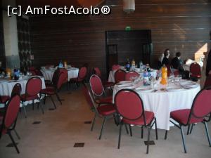 [P26] Să vă faceți o idee și despre restaurant.  » foto by Zoazore
 - 
<span class="allrVoted glyphicon glyphicon-heart hidden" id="av736770"></span>
<a class="m-l-10 hidden" id="sv736770" onclick="voting_Foto_DelVot(,736770,1913)" role="button">șterge vot <span class="glyphicon glyphicon-remove"></span></a>
<a id="v9736770" class=" c-red"  onclick="voting_Foto_SetVot(736770)" role="button"><span class="glyphicon glyphicon-heart-empty"></span> <b>LIKE</b> = Votează poza</a> <img class="hidden"  id="f736770W9" src="/imagini/loader.gif" border="0" /><span class="AjErrMes hidden" id="e736770ErM"></span>