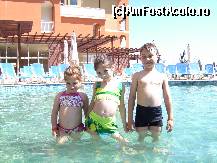[P12] pitici in piscina pentru copii, apa era rece dar erau incantati. » foto by mihhha
 - 
<span class="allrVoted glyphicon glyphicon-heart hidden" id="av75540"></span>
<a class="m-l-10 hidden" id="sv75540" onclick="voting_Foto_DelVot(,75540,1924)" role="button">șterge vot <span class="glyphicon glyphicon-remove"></span></a>
<a id="v975540" class=" c-red"  onclick="voting_Foto_SetVot(75540)" role="button"><span class="glyphicon glyphicon-heart-empty"></span> <b>LIKE</b> = Votează poza</a> <img class="hidden"  id="f75540W9" src="/imagini/loader.gif" border="0" /><span class="AjErrMes hidden" id="e75540ErM"></span>