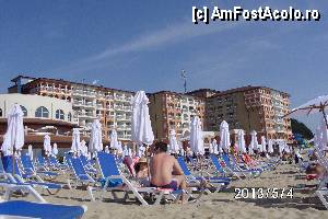 [P17] o vedere dinspre plaja, doar jumatate din hotel.  » foto by roth
 - 
<span class="allrVoted glyphicon glyphicon-heart hidden" id="av417457"></span>
<a class="m-l-10 hidden" id="sv417457" onclick="voting_Foto_DelVot(,417457,1924)" role="button">șterge vot <span class="glyphicon glyphicon-remove"></span></a>
<a id="v9417457" class=" c-red"  onclick="voting_Foto_SetVot(417457)" role="button"><span class="glyphicon glyphicon-heart-empty"></span> <b>LIKE</b> = Votează poza</a> <img class="hidden"  id="f417457W9" src="/imagini/loader.gif" border="0" /><span class="AjErrMes hidden" id="e417457ErM"></span>
