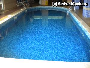 [P19] piscina interioara.  » foto by coco codruta
 - 
<span class="allrVoted glyphicon glyphicon-heart hidden" id="av429432"></span>
<a class="m-l-10 hidden" id="sv429432" onclick="voting_Foto_DelVot(,429432,1924)" role="button">șterge vot <span class="glyphicon glyphicon-remove"></span></a>
<a id="v9429432" class=" c-red"  onclick="voting_Foto_SetVot(429432)" role="button"><span class="glyphicon glyphicon-heart-empty"></span> <b>LIKE</b> = Votează poza</a> <img class="hidden"  id="f429432W9" src="/imagini/loader.gif" border="0" /><span class="AjErrMes hidden" id="e429432ErM"></span>