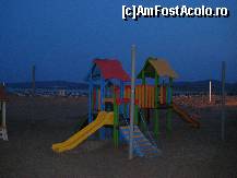 [P08] Locul de joaca nou instalat pe plaja in luna iunie 2010. Ulterior a fost umbrit cu un acoperis de papura. » foto by wallybu
 - 
<span class="allrVoted glyphicon glyphicon-heart hidden" id="av88920"></span>
<a class="m-l-10 hidden" id="sv88920" onclick="voting_Foto_DelVot(,88920,1929)" role="button">șterge vot <span class="glyphicon glyphicon-remove"></span></a>
<a id="v988920" class=" c-red"  onclick="voting_Foto_SetVot(88920)" role="button"><span class="glyphicon glyphicon-heart-empty"></span> <b>LIKE</b> = Votează poza</a> <img class="hidden"  id="f88920W9" src="/imagini/loader.gif" border="0" /><span class="AjErrMes hidden" id="e88920ErM"></span>