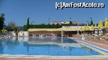 [P13] Piscina cea mai apropiata de Hotel Belleville, se afla linga restaurantul Sozopol si terenurile de tenis. » foto by wallybu
 - 
<span class="allrVoted glyphicon glyphicon-heart hidden" id="av85958"></span>
<a class="m-l-10 hidden" id="sv85958" onclick="voting_Foto_DelVot(,85958,1929)" role="button">șterge vot <span class="glyphicon glyphicon-remove"></span></a>
<a id="v985958" class=" c-red"  onclick="voting_Foto_SetVot(85958)" role="button"><span class="glyphicon glyphicon-heart-empty"></span> <b>LIKE</b> = Votează poza</a> <img class="hidden"  id="f85958W9" src="/imagini/loader.gif" border="0" /><span class="AjErrMes hidden" id="e85958ErM"></span>
