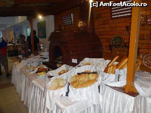 [P11] 'Cuptorul de paine'iar in planul doi zona cu papa pentru bebeli. Aveau cutii de Milupa.  » foto by fanespoitorul
 - 
<span class="allrVoted glyphicon glyphicon-heart hidden" id="av528956"></span>
<a class="m-l-10 hidden" id="sv528956" onclick="voting_Foto_DelVot(,528956,1929)" role="button">șterge vot <span class="glyphicon glyphicon-remove"></span></a>
<a id="v9528956" class=" c-red"  onclick="voting_Foto_SetVot(528956)" role="button"><span class="glyphicon glyphicon-heart-empty"></span> <b>LIKE</b> = Votează poza</a> <img class="hidden"  id="f528956W9" src="/imagini/loader.gif" border="0" /><span class="AjErrMes hidden" id="e528956ErM"></span>