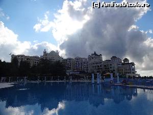 [P34] Ultima zi la ora 8 la piscina. Nu era decat salvamarul noi si cateva prosoape aruncate pentru rezervare sezlonguri :)  » foto by fanespoitorul
 - 
<span class="allrVoted glyphicon glyphicon-heart hidden" id="av528979"></span>
<a class="m-l-10 hidden" id="sv528979" onclick="voting_Foto_DelVot(,528979,1929)" role="button">șterge vot <span class="glyphicon glyphicon-remove"></span></a>
<a id="v9528979" class=" c-red"  onclick="voting_Foto_SetVot(528979)" role="button"><span class="glyphicon glyphicon-heart-empty"></span> <b>LIKE</b> = Votează poza</a> <img class="hidden"  id="f528979W9" src="/imagini/loader.gif" border="0" /><span class="AjErrMes hidden" id="e528979ErM"></span>