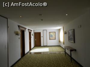 [P11] Hol interior din hotel » foto by olteanul2010
 - 
<span class="allrVoted glyphicon glyphicon-heart hidden" id="av963149"></span>
<a class="m-l-10 hidden" id="sv963149" onclick="voting_Foto_DelVot(,963149,1936)" role="button">șterge vot <span class="glyphicon glyphicon-remove"></span></a>
<a id="v9963149" class=" c-red"  onclick="voting_Foto_SetVot(963149)" role="button"><span class="glyphicon glyphicon-heart-empty"></span> <b>LIKE</b> = Votează poza</a> <img class="hidden"  id="f963149W9" src="/imagini/loader.gif" border="0" /><span class="AjErrMes hidden" id="e963149ErM"></span>
