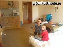 [P18] livingul mare » foto by alinamitru
 - 
<span class="allrVoted glyphicon glyphicon-heart hidden" id="av94222"></span>
<a class="m-l-10 hidden" id="sv94222" onclick="voting_Foto_DelVot(,94222,1939)" role="button">șterge vot <span class="glyphicon glyphicon-remove"></span></a>
<a id="v994222" class=" c-red"  onclick="voting_Foto_SetVot(94222)" role="button"><span class="glyphicon glyphicon-heart-empty"></span> <b>LIKE</b> = Votează poza</a> <img class="hidden"  id="f94222W9" src="/imagini/loader.gif" border="0" /><span class="AjErrMes hidden" id="e94222ErM"></span>