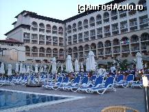 [P24] linistea serii la piscina Iberostar » foto by viorica c
 - 
<span class="allrVoted glyphicon glyphicon-heart hidden" id="av106483"></span>
<a class="m-l-10 hidden" id="sv106483" onclick="voting_Foto_DelVot(,106483,1941)" role="button">șterge vot <span class="glyphicon glyphicon-remove"></span></a>
<a id="v9106483" class=" c-red"  onclick="voting_Foto_SetVot(106483)" role="button"><span class="glyphicon glyphicon-heart-empty"></span> <b>LIKE</b> = Votează poza</a> <img class="hidden"  id="f106483W9" src="/imagini/loader.gif" border="0" /><span class="AjErrMes hidden" id="e106483ErM"></span>