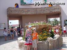 [P38] la intrare in Aqua Park Sunny BeACH » foto by viorica c
 - 
<span class="allrVoted glyphicon glyphicon-heart hidden" id="av106503"></span>
<a class="m-l-10 hidden" id="sv106503" onclick="voting_Foto_DelVot(,106503,1941)" role="button">șterge vot <span class="glyphicon glyphicon-remove"></span></a>
<a id="v9106503" class=" c-red"  onclick="voting_Foto_SetVot(106503)" role="button"><span class="glyphicon glyphicon-heart-empty"></span> <b>LIKE</b> = Votează poza</a> <img class="hidden"  id="f106503W9" src="/imagini/loader.gif" border="0" /><span class="AjErrMes hidden" id="e106503ErM"></span>