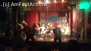 [P08] In fiecare seara copii dansau pe scena.  » foto by george78
 - 
<span class="allrVoted glyphicon glyphicon-heart hidden" id="av932423"></span>
<a class="m-l-10 hidden" id="sv932423" onclick="voting_Foto_DelVot(,932423,1941)" role="button">șterge vot <span class="glyphicon glyphicon-remove"></span></a>
<a id="v9932423" class=" c-red"  onclick="voting_Foto_SetVot(932423)" role="button"><span class="glyphicon glyphicon-heart-empty"></span> <b>LIKE</b> = Votează poza</a> <img class="hidden"  id="f932423W9" src="/imagini/loader.gif" border="0" /><span class="AjErrMes hidden" id="e932423ErM"></span>