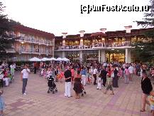 [P06] petrecerea copiilor » foto by cosminp
 - 
<span class="allrVoted glyphicon glyphicon-heart hidden" id="av36666"></span>
<a class="m-l-10 hidden" id="sv36666" onclick="voting_Foto_DelVot(,36666,1946)" role="button">șterge vot <span class="glyphicon glyphicon-remove"></span></a>
<a id="v936666" class=" c-red"  onclick="voting_Foto_SetVot(36666)" role="button"><span class="glyphicon glyphicon-heart-empty"></span> <b>LIKE</b> = Votează poza</a> <img class="hidden"  id="f36666W9" src="/imagini/loader.gif" border="0" /><span class="AjErrMes hidden" id="e36666ErM"></span>