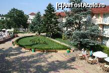 [P02] In curtea interioara. » foto by smenica
 - 
<span class="allrVoted glyphicon glyphicon-heart hidden" id="av108155"></span>
<a class="m-l-10 hidden" id="sv108155" onclick="voting_Foto_DelVot(,108155,1946)" role="button">șterge vot <span class="glyphicon glyphicon-remove"></span></a>
<a id="v9108155" class=" c-red"  onclick="voting_Foto_SetVot(108155)" role="button"><span class="glyphicon glyphicon-heart-empty"></span> <b>LIKE</b> = Votează poza</a> <img class="hidden"  id="f108155W9" src="/imagini/loader.gif" border="0" /><span class="AjErrMes hidden" id="e108155ErM"></span>