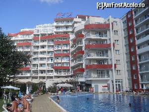 [P20] hotelul vazut dinspre strada- apartamentul este la etajul 8 pe coltul din dreapta » foto by aricel
 - 
<span class="allrVoted glyphicon glyphicon-heart hidden" id="av556863"></span>
<a class="m-l-10 hidden" id="sv556863" onclick="voting_Foto_DelVot(,556863,1947)" role="button">șterge vot <span class="glyphicon glyphicon-remove"></span></a>
<a id="v9556863" class=" c-red"  onclick="voting_Foto_SetVot(556863)" role="button"><span class="glyphicon glyphicon-heart-empty"></span> <b>LIKE</b> = Votează poza</a> <img class="hidden"  id="f556863W9" src="/imagini/loader.gif" border="0" /><span class="AjErrMes hidden" id="e556863ErM"></span>