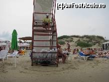 [P14] acesta este punctul de lucru al salvamarilor de pe plaja imperial; in plan secund se vede barul cu program de functionare 11-18 » foto by raylight
 - 
<span class="allrVoted glyphicon glyphicon-heart hidden" id="av114783"></span>
<a class="m-l-10 hidden" id="sv114783" onclick="voting_Foto_DelVot(,114783,1951)" role="button">șterge vot <span class="glyphicon glyphicon-remove"></span></a>
<a id="v9114783" class=" c-red"  onclick="voting_Foto_SetVot(114783)" role="button"><span class="glyphicon glyphicon-heart-empty"></span> <b>LIKE</b> = Votează poza</a> <img class="hidden"  id="f114783W9" src="/imagini/loader.gif" border="0" /><span class="AjErrMes hidden" id="e114783ErM"></span>